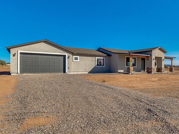 3rd image of 12325 E Starlight Ln
