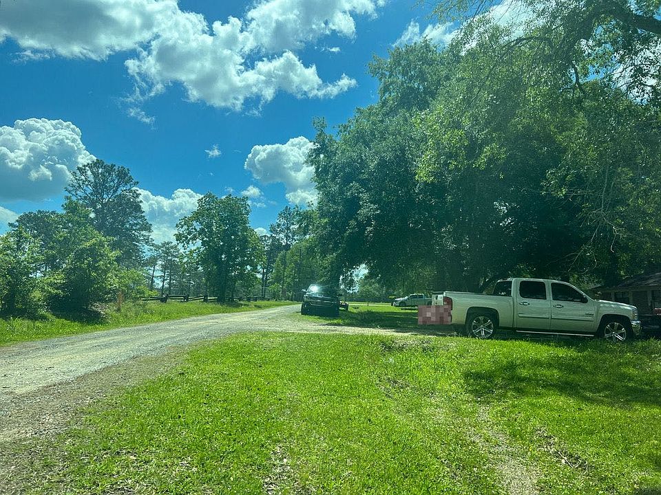 2nd image of 6033 Country Club Rd