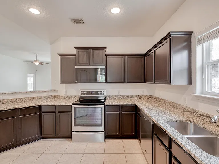 13709 Nelson Houser St — Photo 10