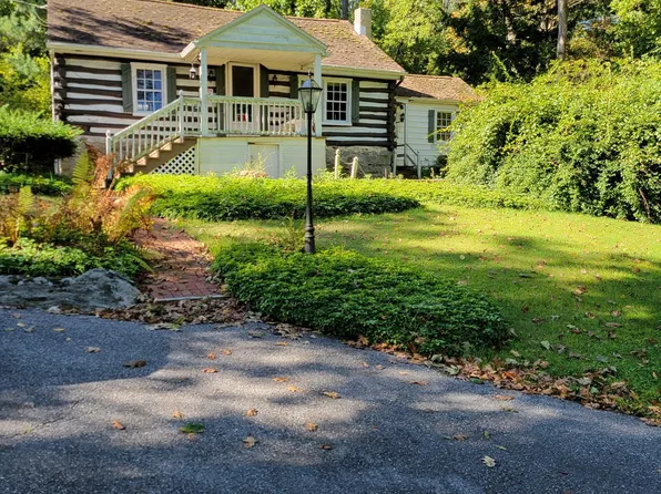 12613 Pennersville Rd, Waynesboro, PA 17268