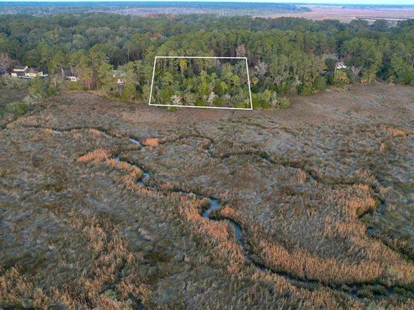 81 Marsh Oak Dr, Brunswick, GA 31525