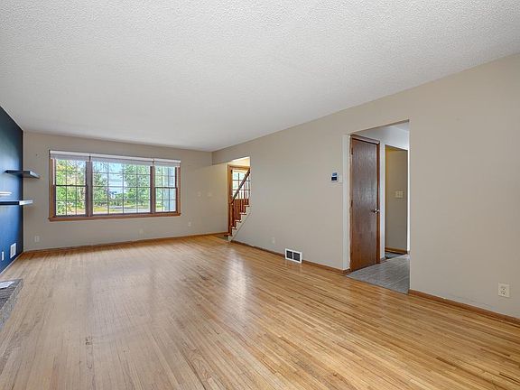 3rd image of 3549 Ensign Ave N