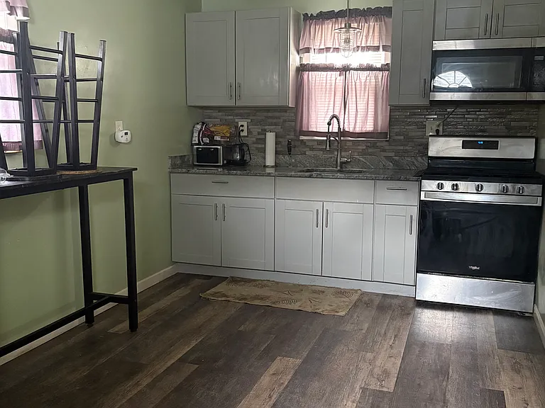 149 Center St #2 — Photo 5