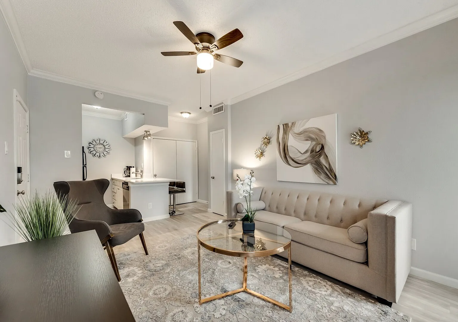 I46 World Cup Stay - 18 min to AT&T - Sleeps 2 - Free Parking — Photo 3