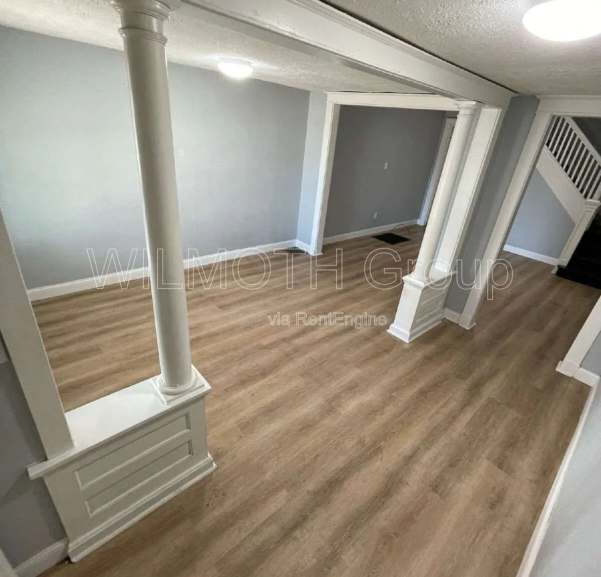 3 bed, 1.0 bath, 1300 sqft, $1,300 — Photo 3