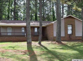 184 Oldwood Rd NE, Huntsville, AL 35811