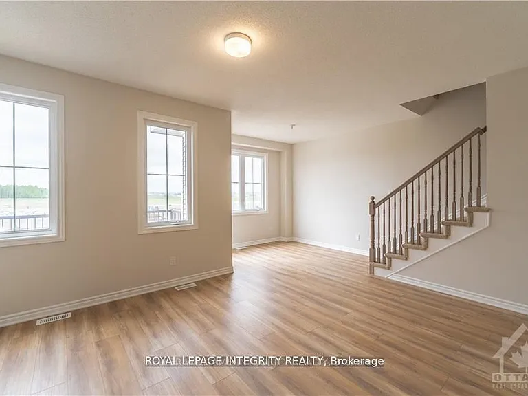 2014 Leinster Cir — Photo 5