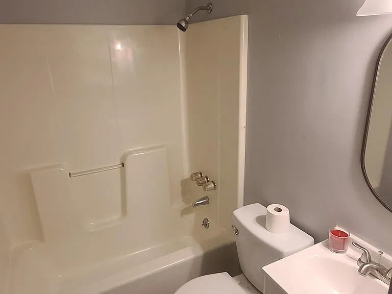 75 Riverside Dr — Photo 7