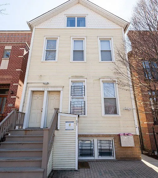 1433 W Oakdale Ave #2 — Photo 1