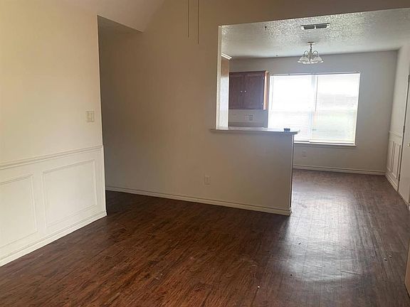 2nd image of 4506 Cole Dr
