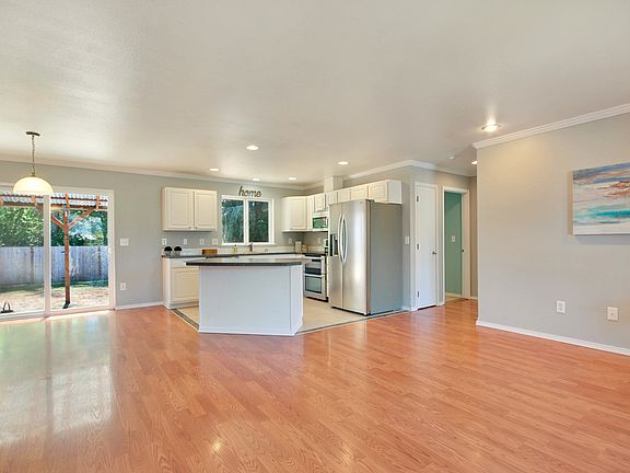 4th image of 2408 157th Street Ct E