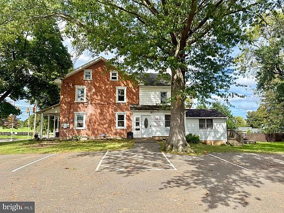 4th image of 1205 Old Swede Rd