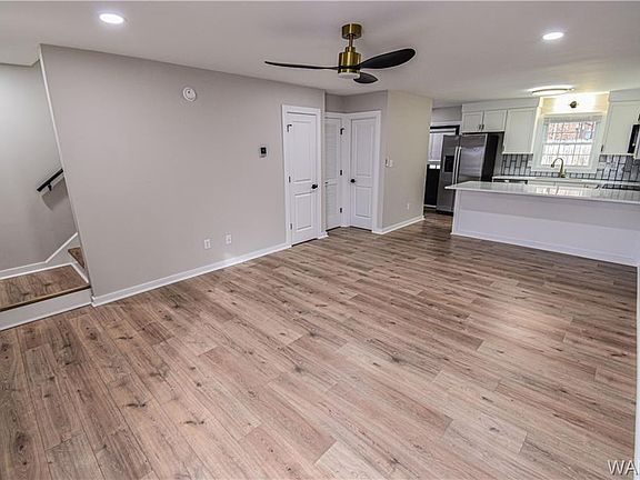 4th image of 1421 2nd Ct E #1-6