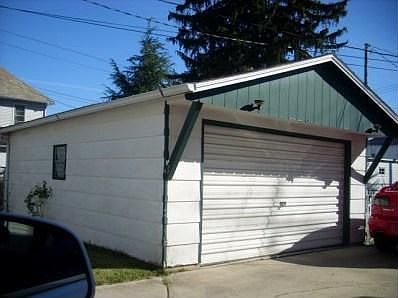 2nd image of 232 Woodlawn Ave