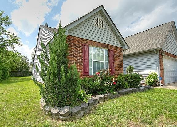 2nd image of 8111 Vermilion Dr