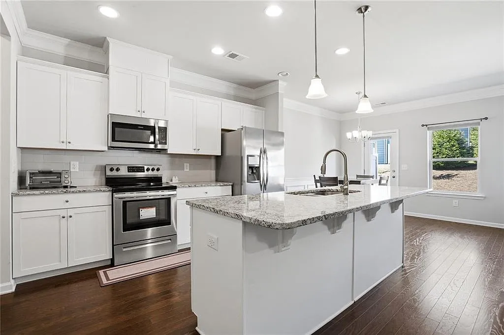 3 bed, 2.5 bath, 1933 sqft, $2,399 — Photo 4