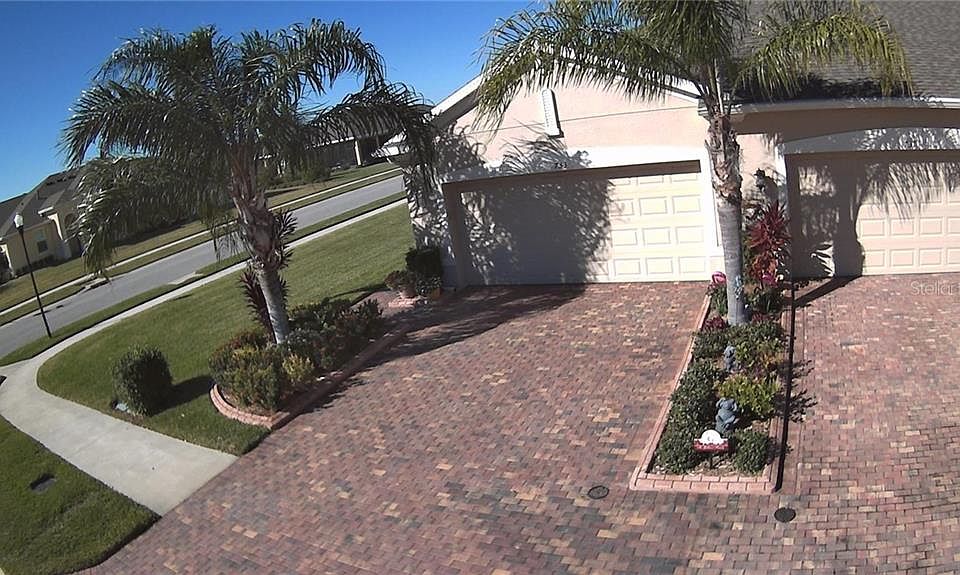 1st image of 733 Chipper Dr