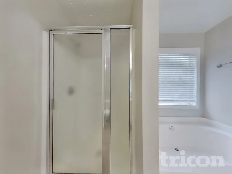 338 Shadowbrooke Cir — Photo 9