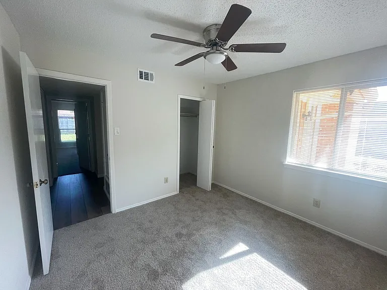 2201 Sage Ln — Photo 13