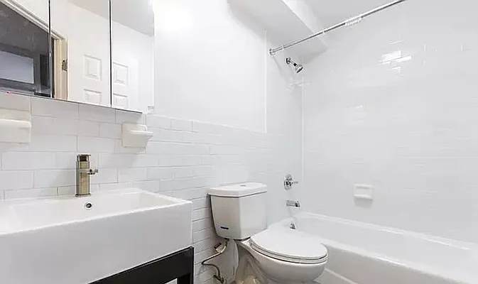 Rented by Green Leaf Management, LLC | media 24