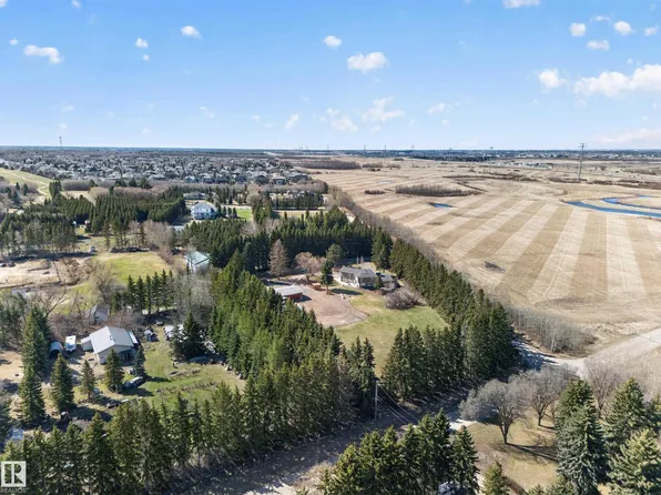 23333 Wye Rd #80, Strathcona County, AB T8B 1L3