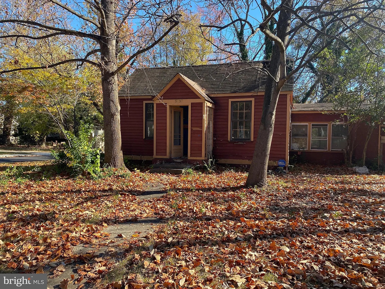 9037 49th Pl NE photo 1