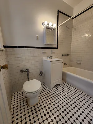 Rented by Hatuka Properties | media 10