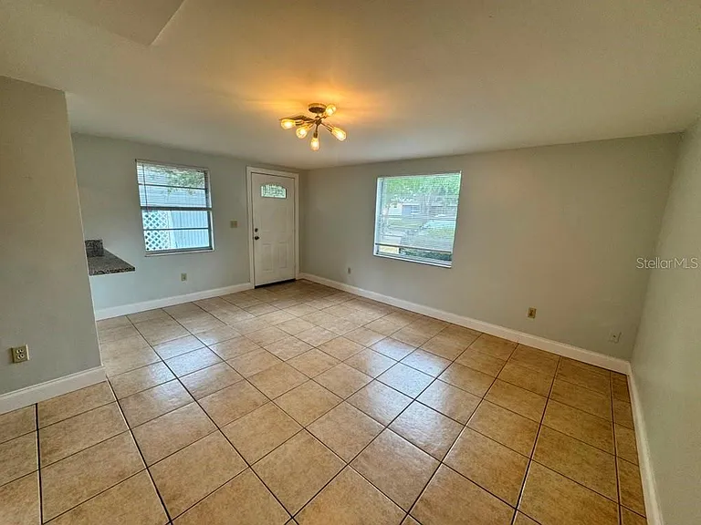 6123 Montana Ave — Photo 3