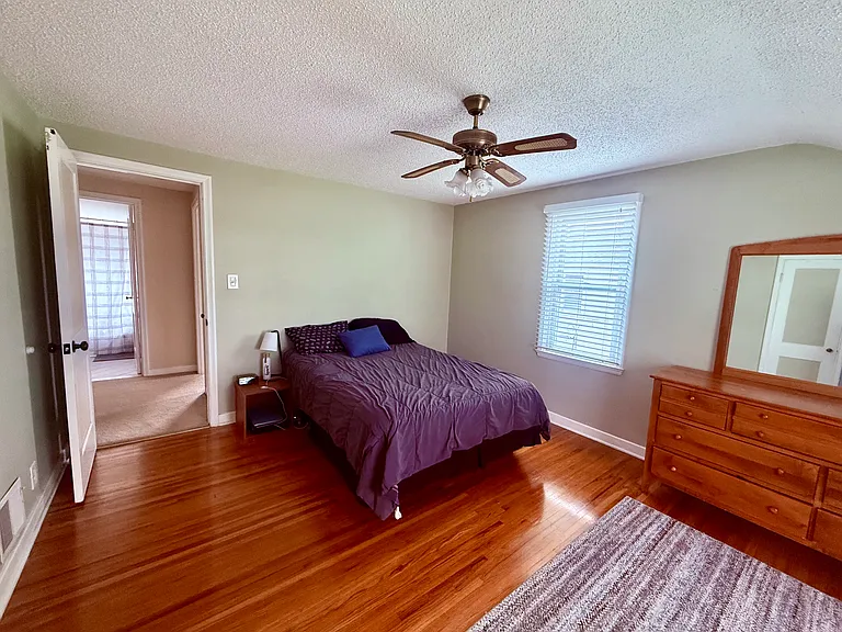 345 Shepard Ave #RIGHT — Photo 9