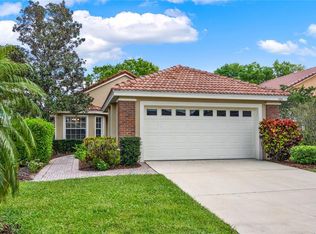 208 Lake Region Blvd S, Winter Haven, FL 33881