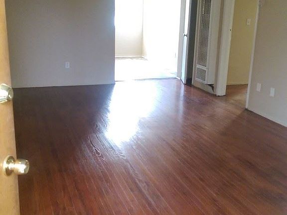 2nd image of 14735 Blythe St APT 15