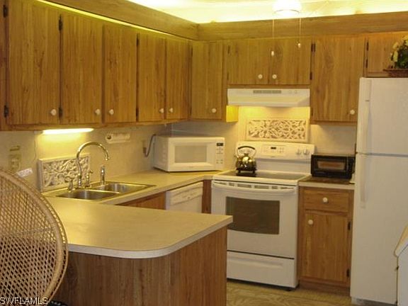 5th image of 4039 Sandlewood Ln APT 1