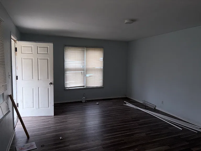 1513 S Livingston St — Photo 20