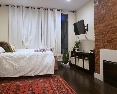 Rented by Native Real Estate LLC | media 9