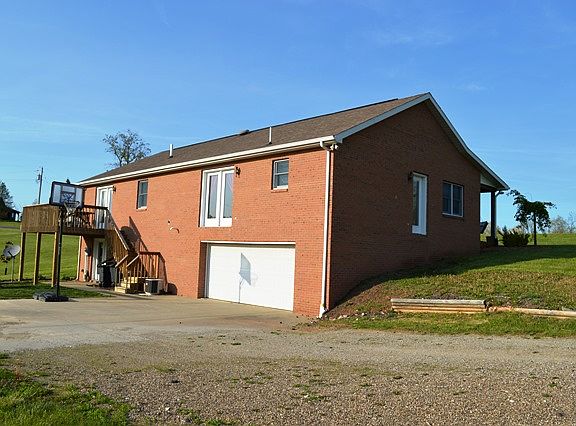 5th image of 686 Morris Dr
