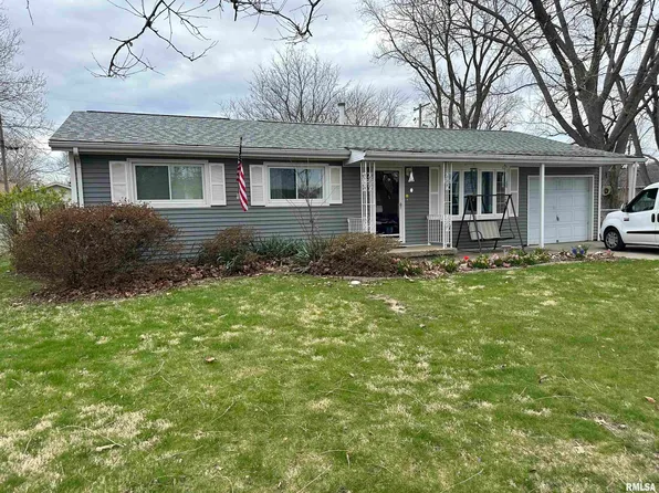 409 Pleasant Ln, Rochester, IL 62563