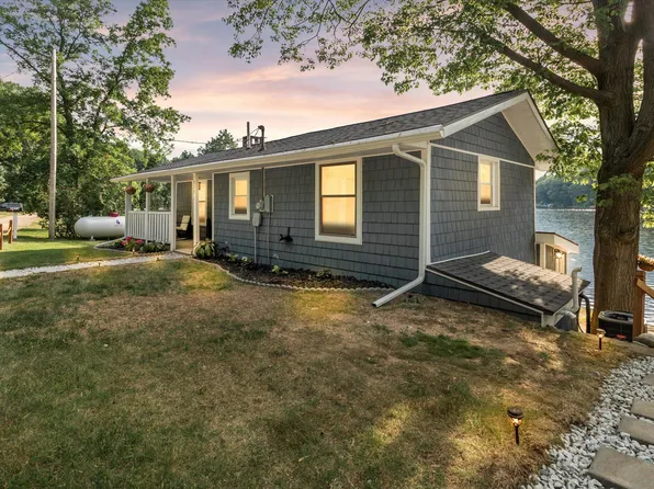 3873 S Shore Dr, Delton, MI 49046