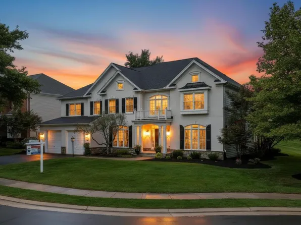 42774 Glenside Dr, Ashburn, VA 20148