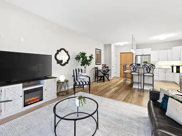 5196 SASSAFRAS Drive #105, Fitchburg, WI 53711