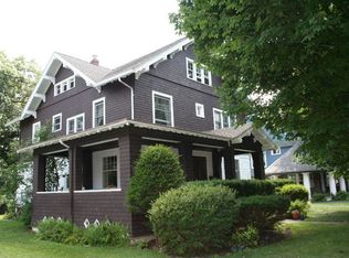 9 Whitman Ct, Troy, NY 12180