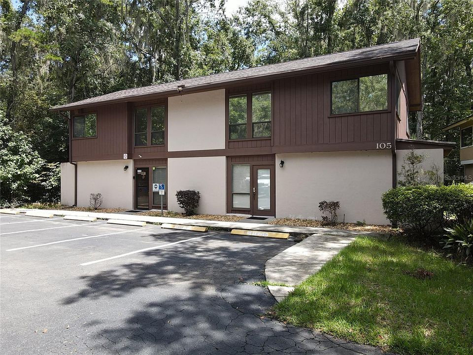 EXTERIOR TOWNHOUSE
