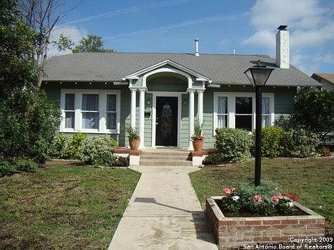 1st image of 211 Corona St
