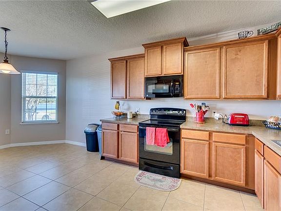 4th image of 1851 Betsy Ross Ln