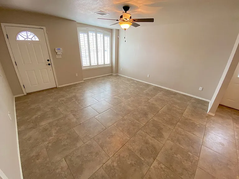 13336 Jonathan Elias Ct — Photo 2