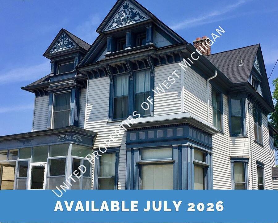 1st image of 117 Page St NE
