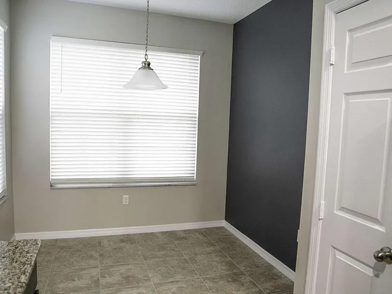 4840 Poolside Dr — Photo 5
