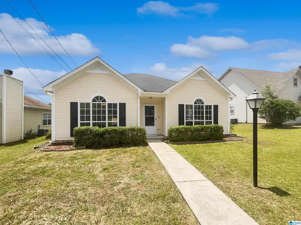2035 Plantation Pkwy, Moody, AL 35004