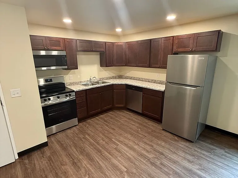 1303 Foothill Ave — Photo 4