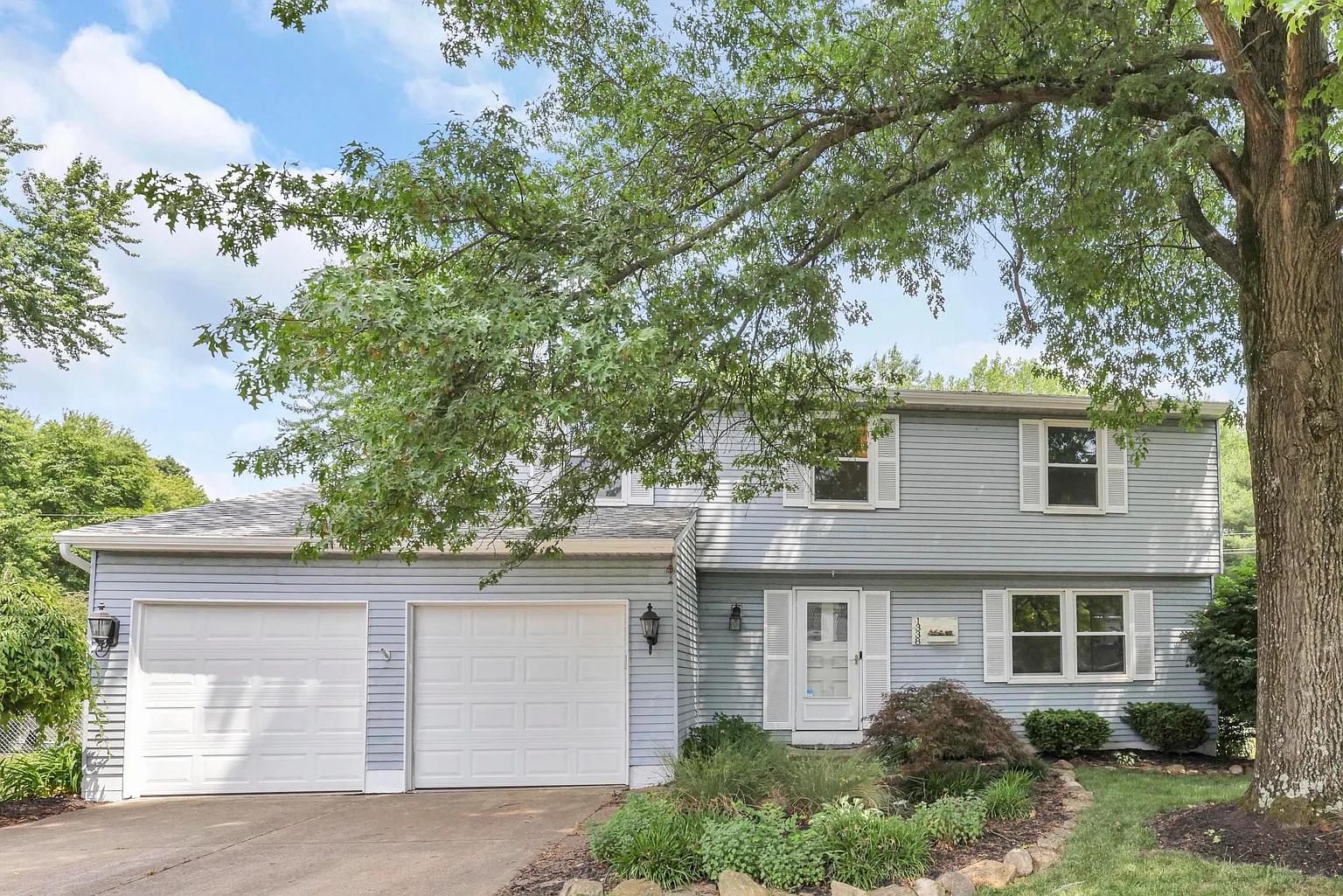 1338 Glenview St photo 1