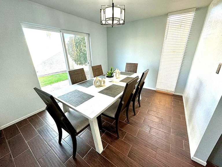932 W Oakland St — Photo 12